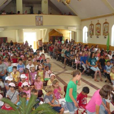 25 iunie - 5 iulie: Ploscuţeni: Campus pentru copii