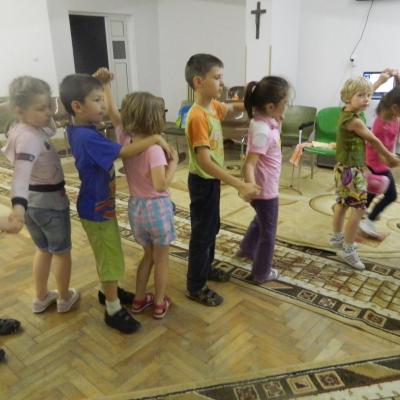 25-29 iunie şi 2-6 iulie: Iaşi ("Sfânta Tereza"): GREF şi campus: "Nemo şi perla albastră"