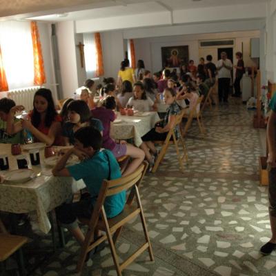 25-29 iunie şi 2-6 iulie: Iaşi ("Sfânta Tereza"): GREF şi campus: "Nemo şi perla albastră"