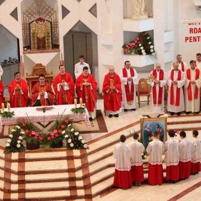 29 iunie: Bacău: Hramul bisericii "Ss. Petru şi Paul"