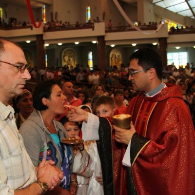 29 iunie: Bacău: Hramul bisericii "Ss. Petru şi Paul"