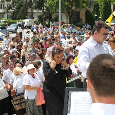 29 iunie: Bacău: Hramul bisericii "Ss. Petru şi Paul"