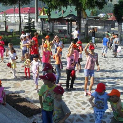 10-15 iulie: Frumoasa: Campus pentru copii