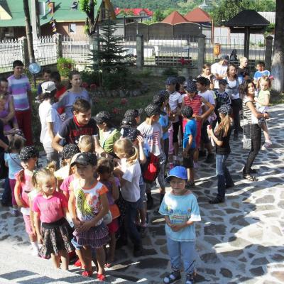 10-15 iulie: Frumoasa: Campus pentru copii