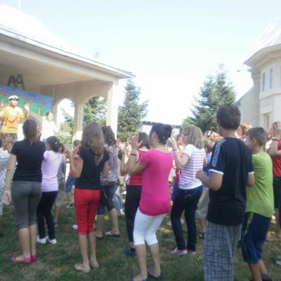 11-14 iulie: Buhonca: "Vara Împreună" cu Momo