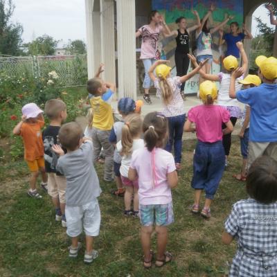 11-14 iulie: Buhonca: "Vara Împreună" cu Momo