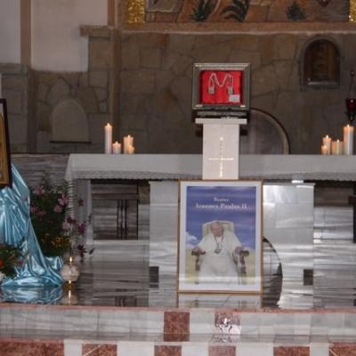 11 iulie: Luncani: Relicva Scapularului Carmelit purtat de fericitul Ioan Paul al II-lea, sosită la mănăstirea carmelită