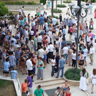 15 iulie: Iaşi: lansarea imnului INTC 2012 şi flash-mob de prezentare a evenimentului