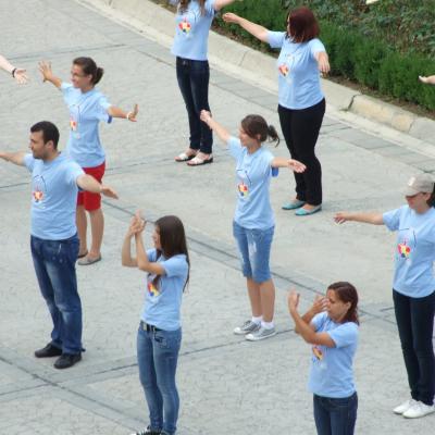 15 iulie: Iaşi: lansarea imnului INTC 2012 şi flash-mob de prezentare a evenimentului