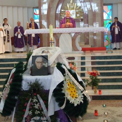 17 iulie: Nisiporeşti: Funeraliile părintelui Petru Albert