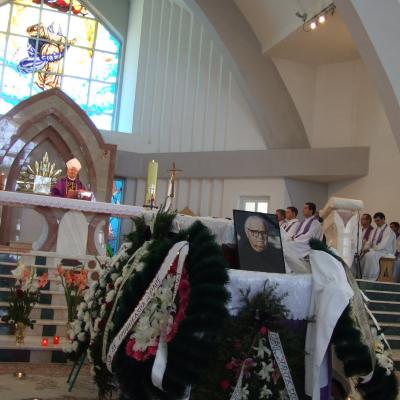 17 iulie: Nisiporeşti: Funeraliile părintelui Petru Albert