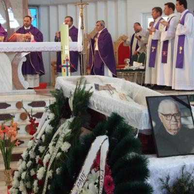 17 iulie: Nisiporeşti: Funeraliile părintelui Petru Albert
