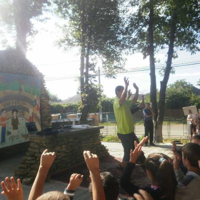 18-20 iulie: Iugani: Campus "Vara împreună"
