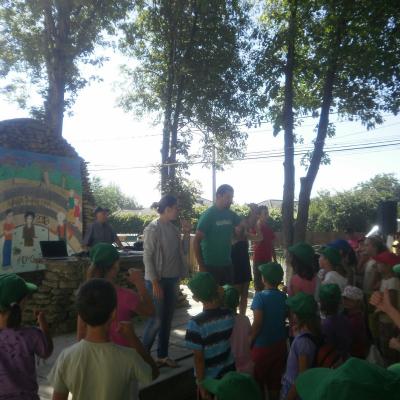 18-20 iulie: Iugani: Campus "Vara împreună"