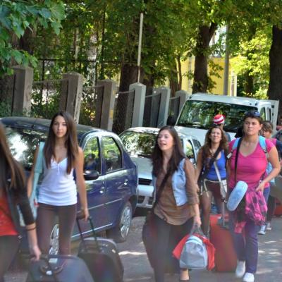 25 iulie: INTC Iaşi: Sosirea tinerilor participanţi