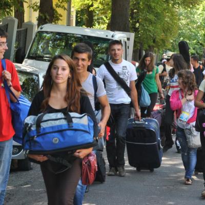 25 iulie: INTC Iaşi: Sosirea tinerilor participanţi