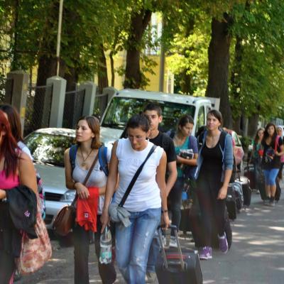 25 iulie: INTC Iaşi: Sosirea tinerilor participanţi