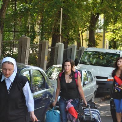 25 iulie: INTC Iaşi: Sosirea tinerilor participanţi