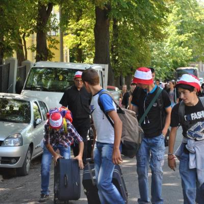 25 iulie: INTC Iaşi: Sosirea tinerilor participanţi