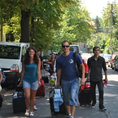 25 iulie: INTC Iaşi: Sosirea tinerilor participanţi