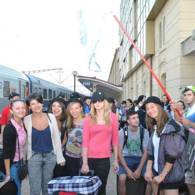 25 iulie: INTC Iaşi: Sosirea tinerilor participanţi