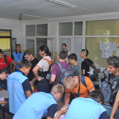 25 iulie: INTC Iaşi: Sosirea tinerilor participanţi