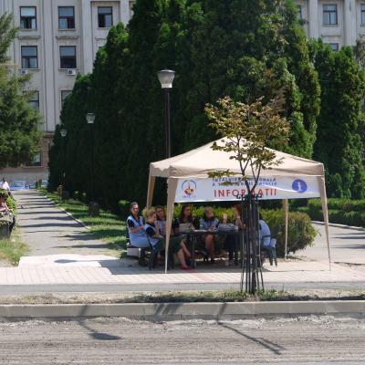 25 iulie: INTC Iaşi: Sosirea tinerilor participanţi
