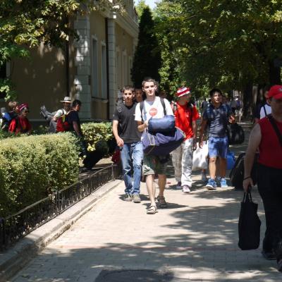 25 iulie: INTC Iaşi: Sosirea tinerilor participanţi