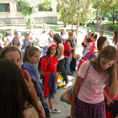 25 iulie: INTC Iaşi: Sosirea tinerilor participanţi