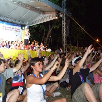 26 iulie: INTC Iaşi: Festivalul bucuriei - prima seară