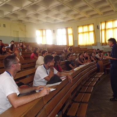 26 iulie: INTC Iaşi: "Unde sunt copiii tăi?" - Conferinţa ţinută de Mons. Ioan Chişărău