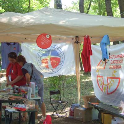 26 iulie: INTC Iaşi: Standuri de prezentare