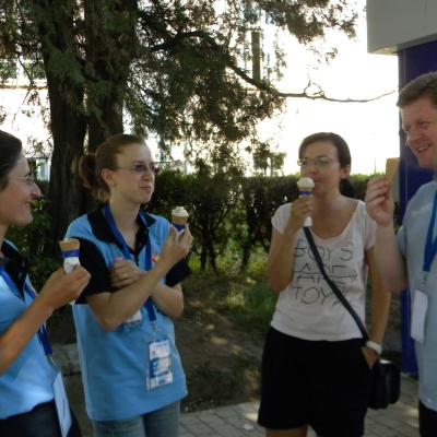 27 iulie: INTC Iaşi: Instantanee cu voluntarii