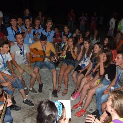 27 iulie: INTC Iaşi: Bucuria trăită din plin - întâlniri spontane între tineri