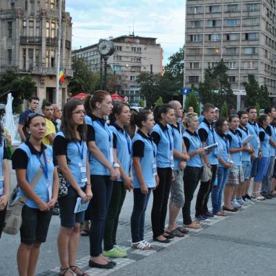 27 iulie: INTC Iaşi: Procesiunea din Piaţa Unirii către catedrala catolică