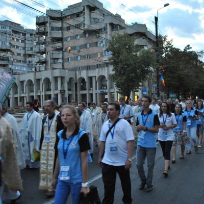 27 iulie: INTC Iaşi: Procesiunea din Piaţa Unirii către catedrala catolică