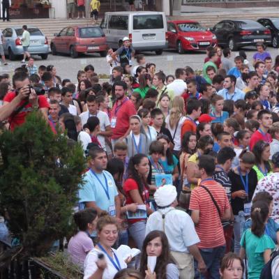 27 iulie: INTC Iaşi: Procesiunea din Piaţa Unirii către catedrala catolică