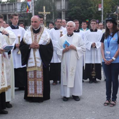 27 iulie: INTC Iaşi: Procesiunea din Piaţa Unirii către catedrala catolică