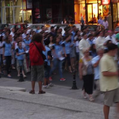 27 iulie: INTC Iaşi: Procesiunea din Piaţa Unirii către catedrala catolică