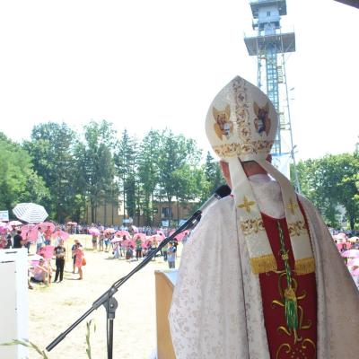 29 iulie: INTC Iaşi: Liturghia de încheiere
