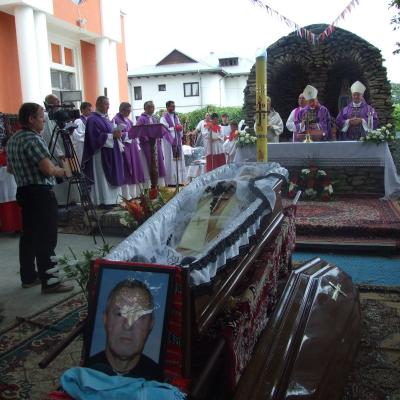 30 iulie: Iugani: Funeraliile părintelui Ioan Gabor