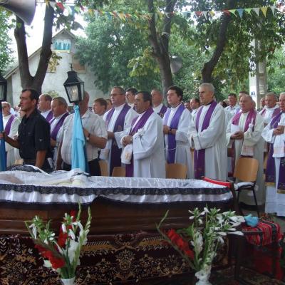30 iulie: Iugani: Funeraliile părintelui Ioan Gabor