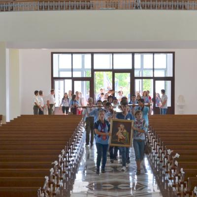 31 iulie: Pildeşti: Sosirea Crucii Tinerilor