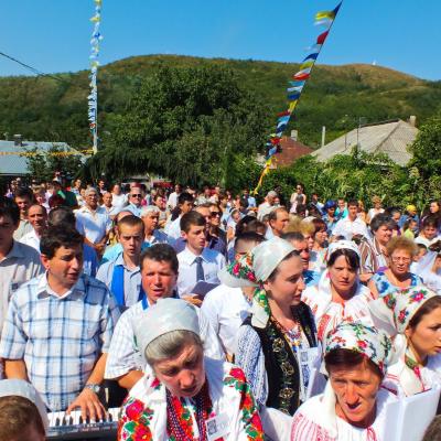 4 august: Sărata: Consacrarea altarului şi sfinţirea bisericii parohiale "Sfântul Mihai"