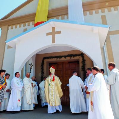 4 august: Sărata: Consacrarea altarului şi sfinţirea bisericii parohiale "Sfântul Mihai"