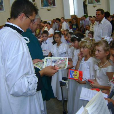 5 august: Mirceşti: Prima Sfântă Împărtăşanie