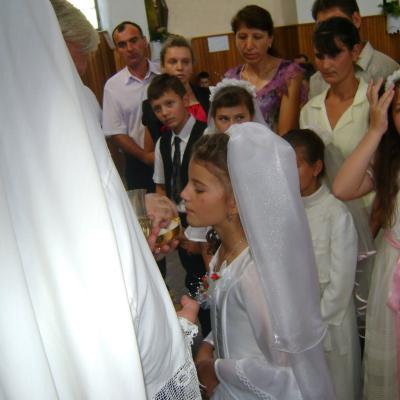 5 august: Mirceşti: Prima Sfântă Împărtăşanie