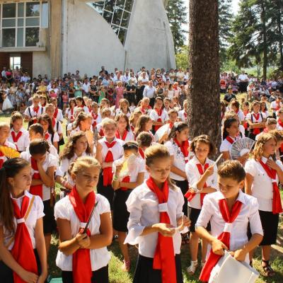 5 august: Lespezi: Administrarea Mirului