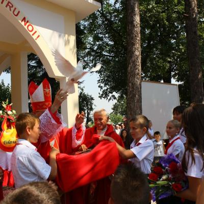 5 august: Lespezi: Administrarea Mirului