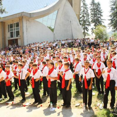5 august: Lespezi: Administrarea Mirului